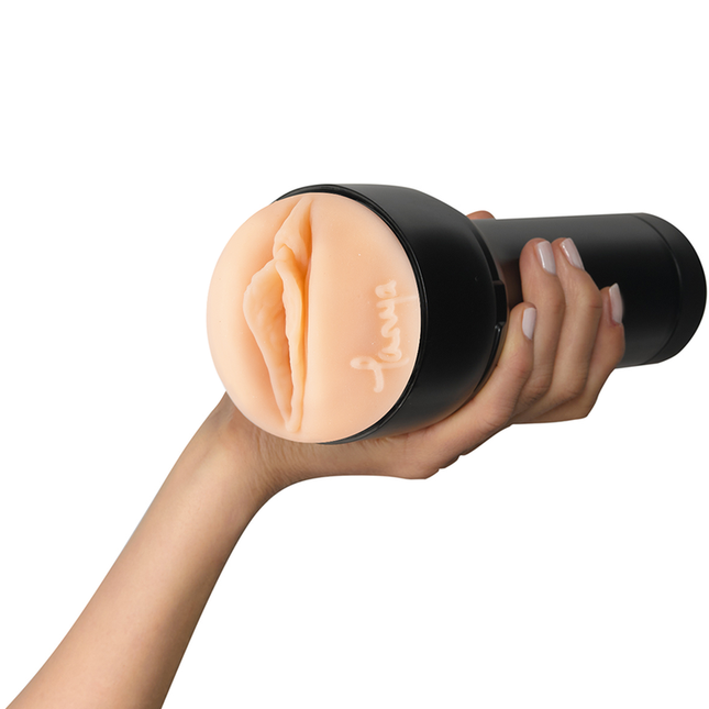 KIIROO - SIMTE-O PE TANYA TATE - MÂNĂIETOARE DIN COLECȚIA STARS 