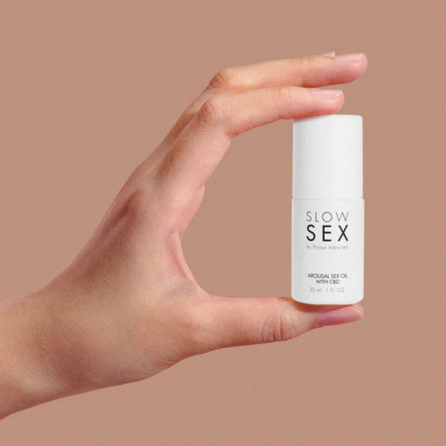 BIJOUX - ULEI DE MASAJ SEXUAL SLOW SEX CU CBD 30 ML