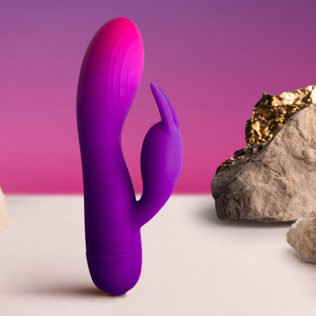 VIBRATOR ROCKS-OFF - GLO-GIRL VIBRATOR VIOLET CU FORMĂ DE IEPURE