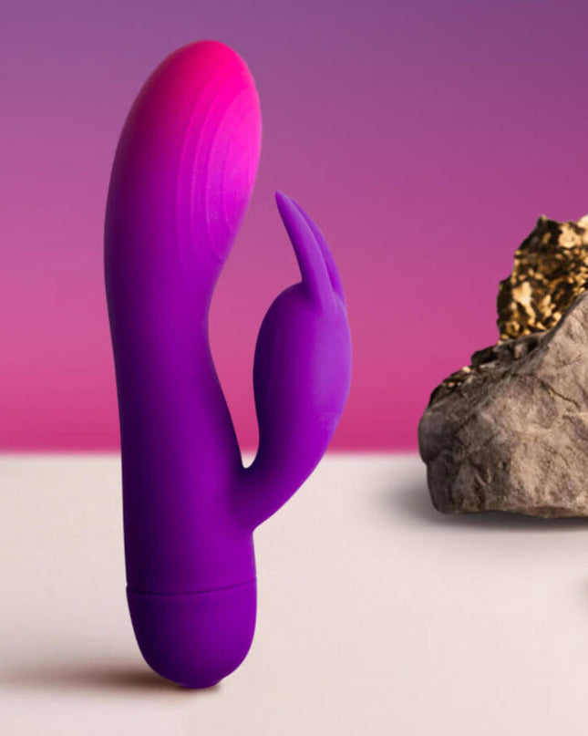 VIBRATOR ROCKS-OFF - GLO-GIRL VIBRATOR VIOLET CU FORMĂ DE IEPURE