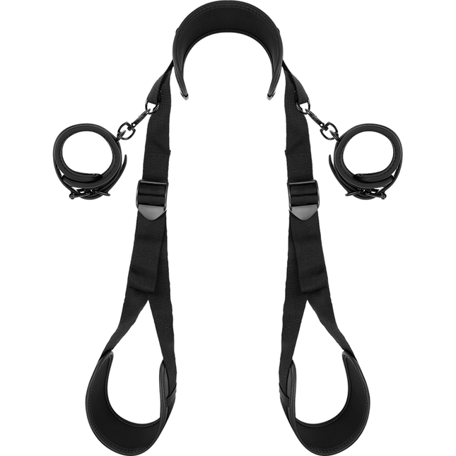 FETIȘ SUPUS - POZIȚIE CU PICIOARE DESCHISE ȘI CĂTUȘE CU CĂPTUȘEALĂ DIN NOPREN